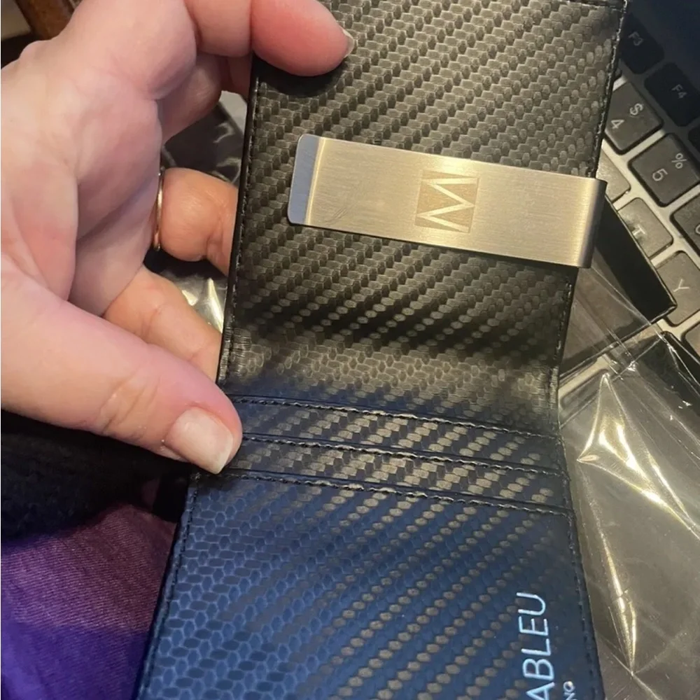 Wallet Men with Money Clip - Executive & Slim - Classy & Elegant - Vegan & Eco-F
